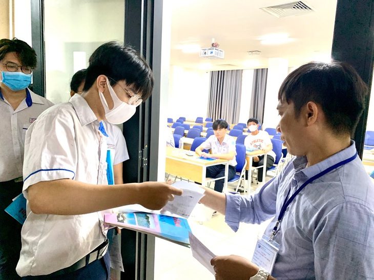 Điểm chuẩn xét tuyển sớm Khoa Y và 2 trường thuộc ĐH Quốc gia TP.HCM - Ảnh 1.